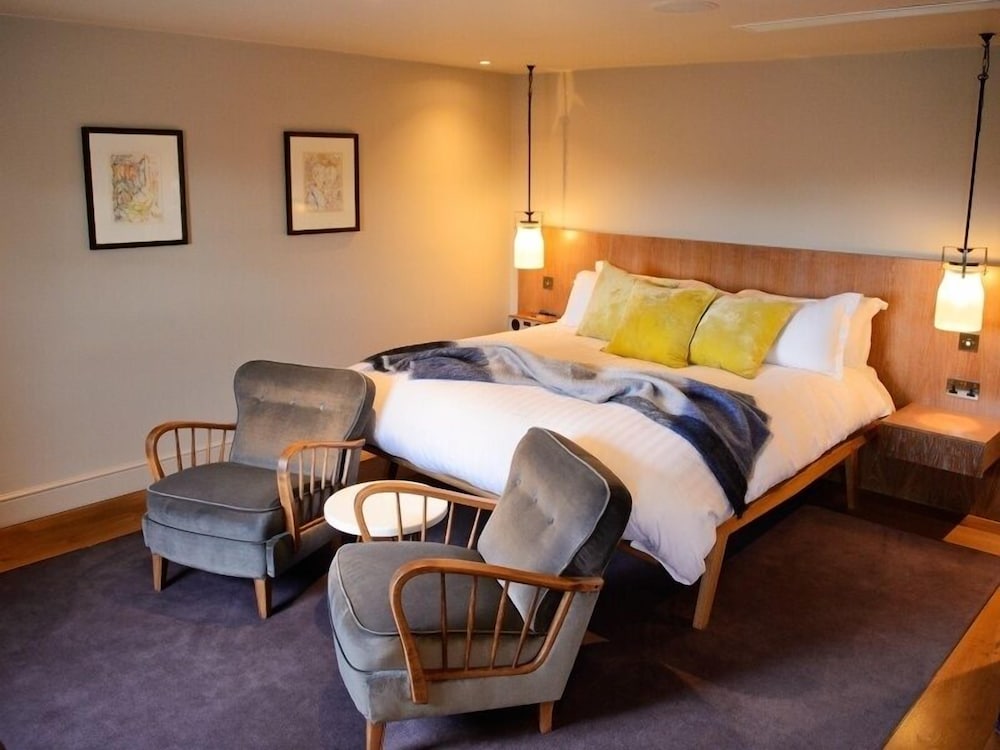 ROOM, DOUBLE BED, RIVER VIEW, LARGE