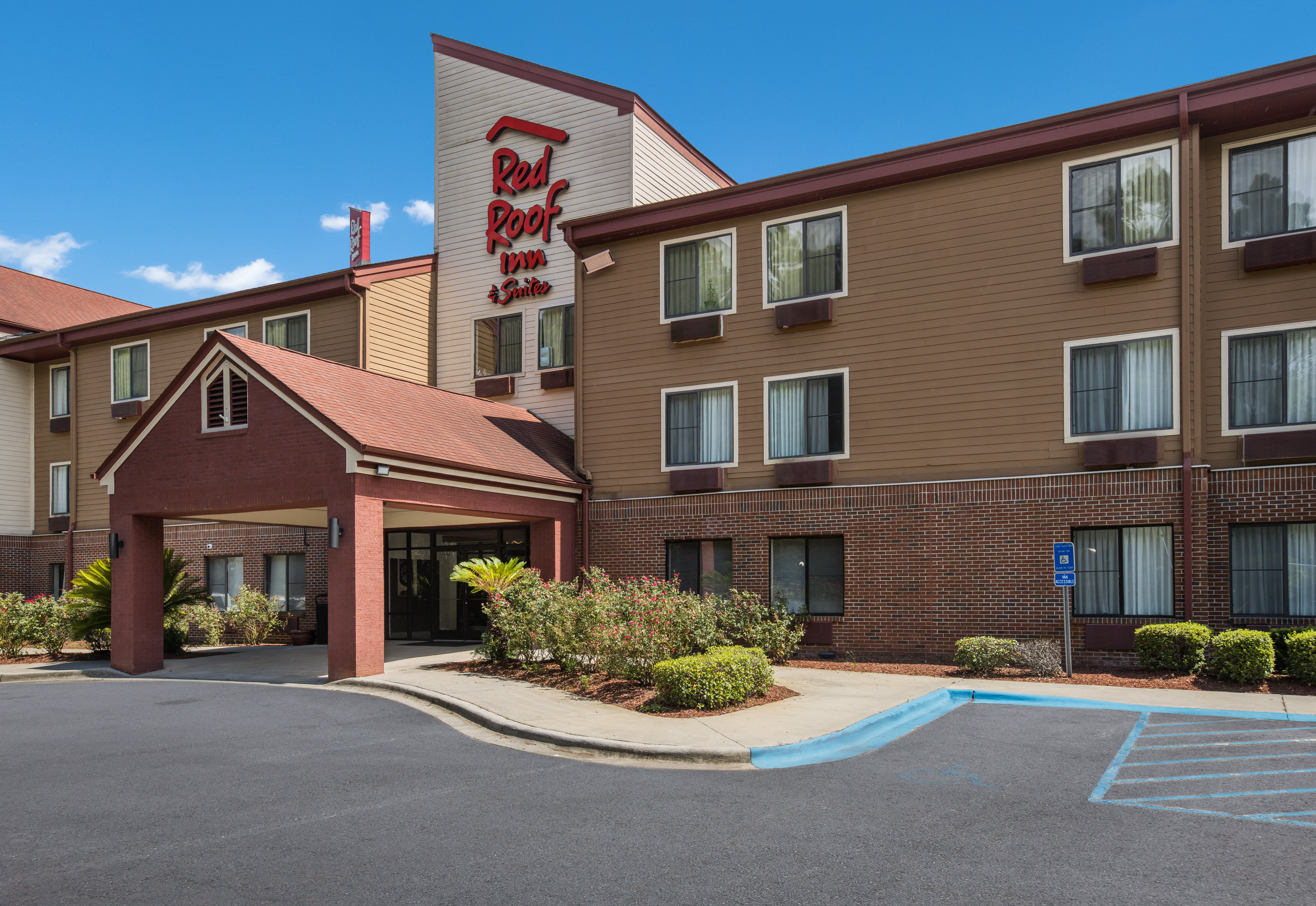 Red Roof Inn & Suites Savannah Airport 29/36