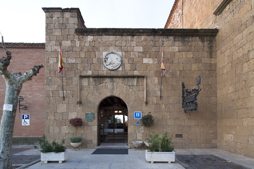 Parador De Benavente 4/63