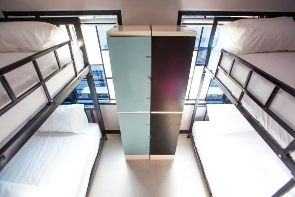 Jellybean the Blocks Hostel Sukhumvit 10 56/63