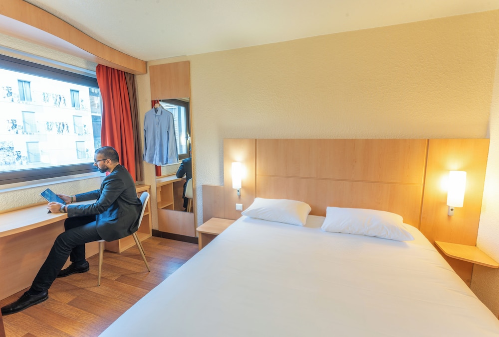 Ibis Paris 17 Clichy Batignolles 26/75