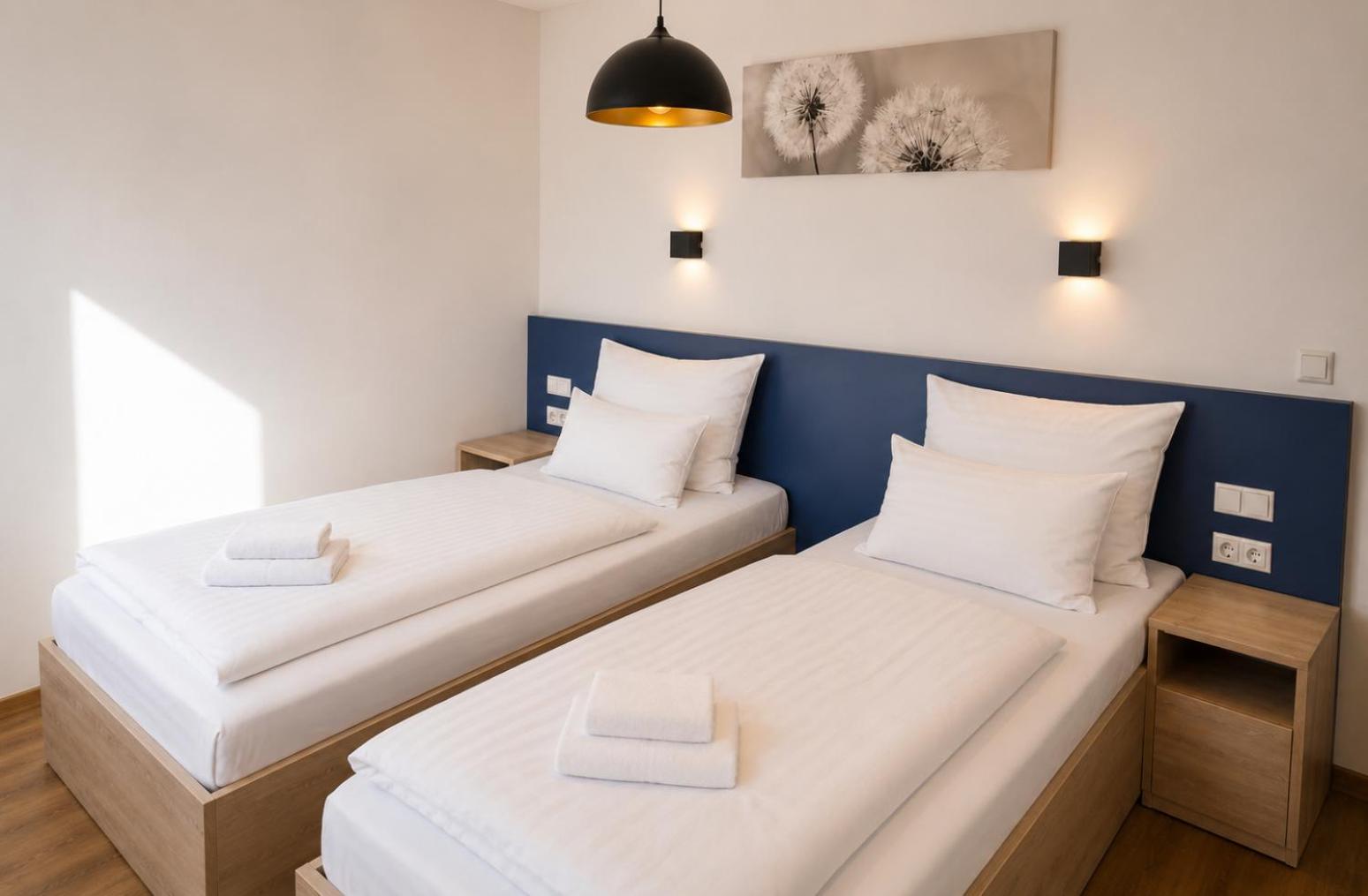 Room, Quadruple