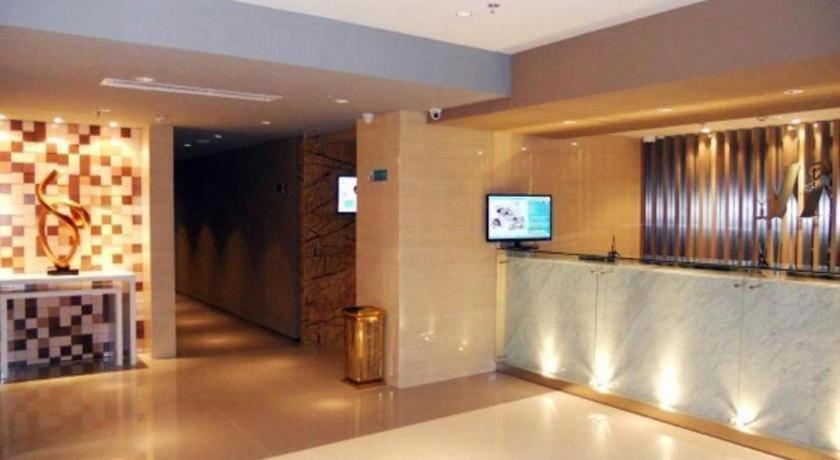Jinjiang Inn Select (Shenyang Railway Station Taiyuan South Street) 10/50
