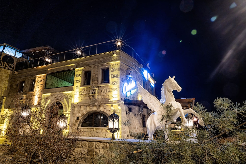 Pegasos Cave Suite 7/50