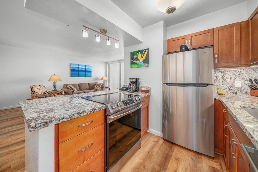 1 Bedroom, Condo, King Bed, Ocean Front, Sofa