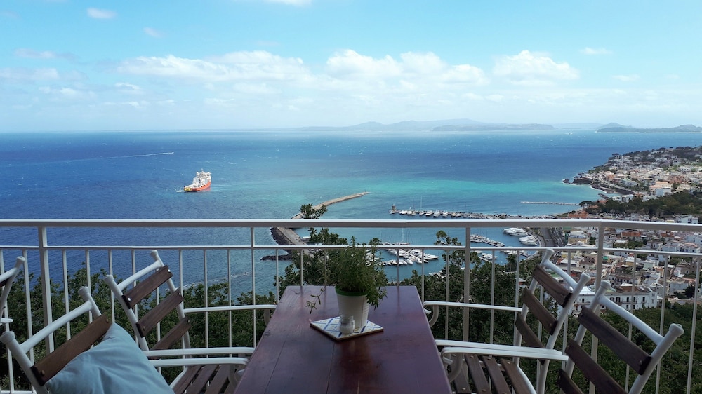 Paradise Relais Villa Janto 64/77