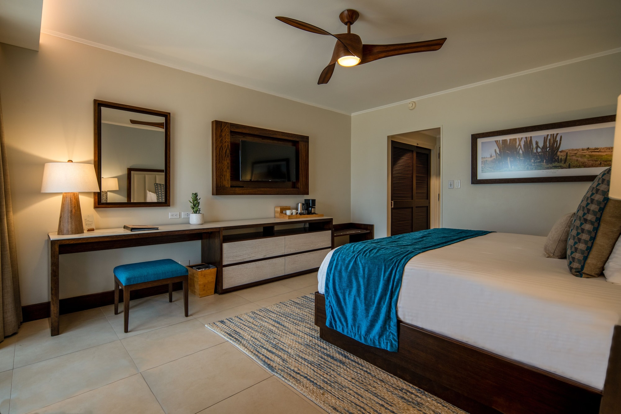 DELUXE GARDEN VIEW ROOM