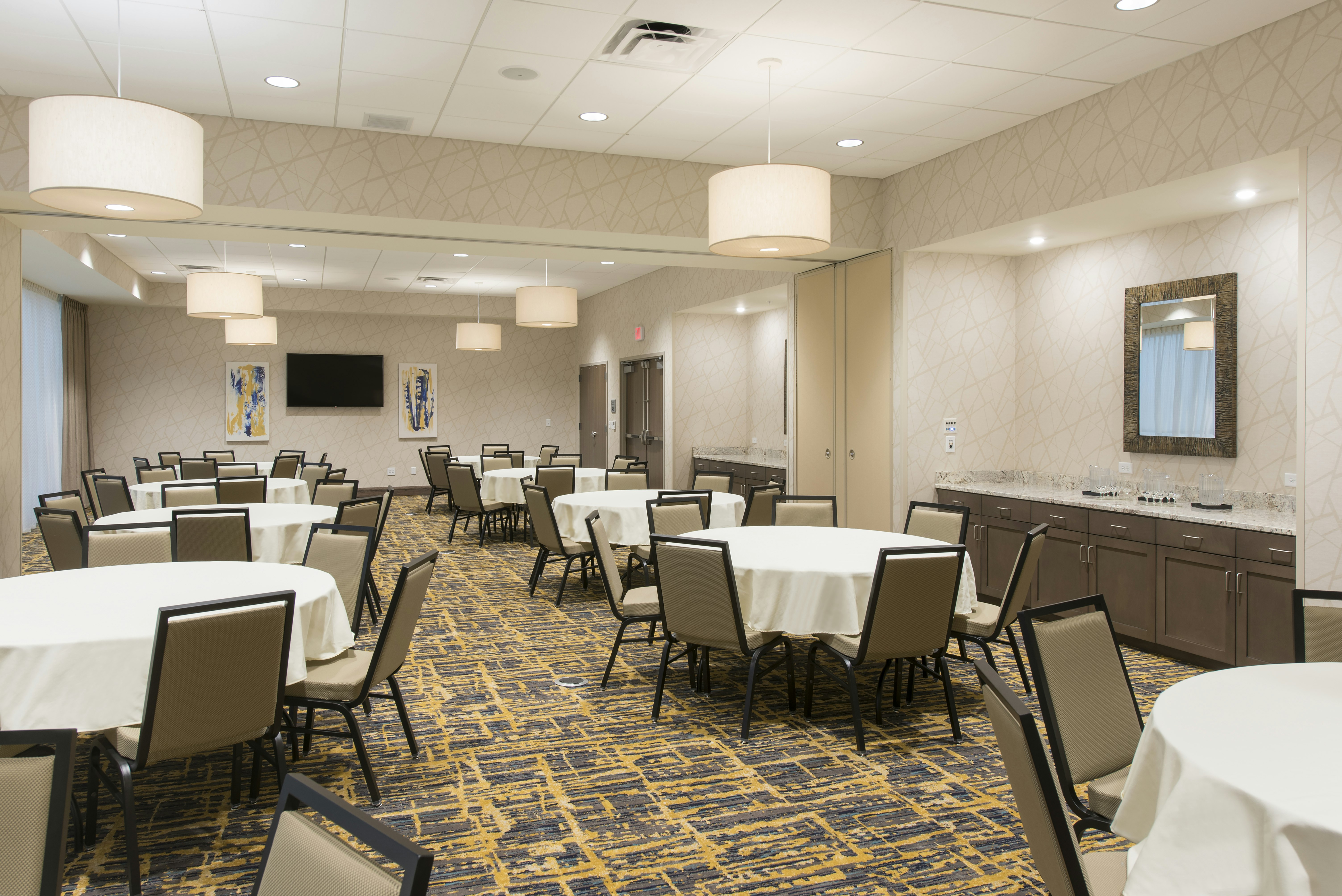Hampton Inn and Suites Grand Rapids Downtown 54/61