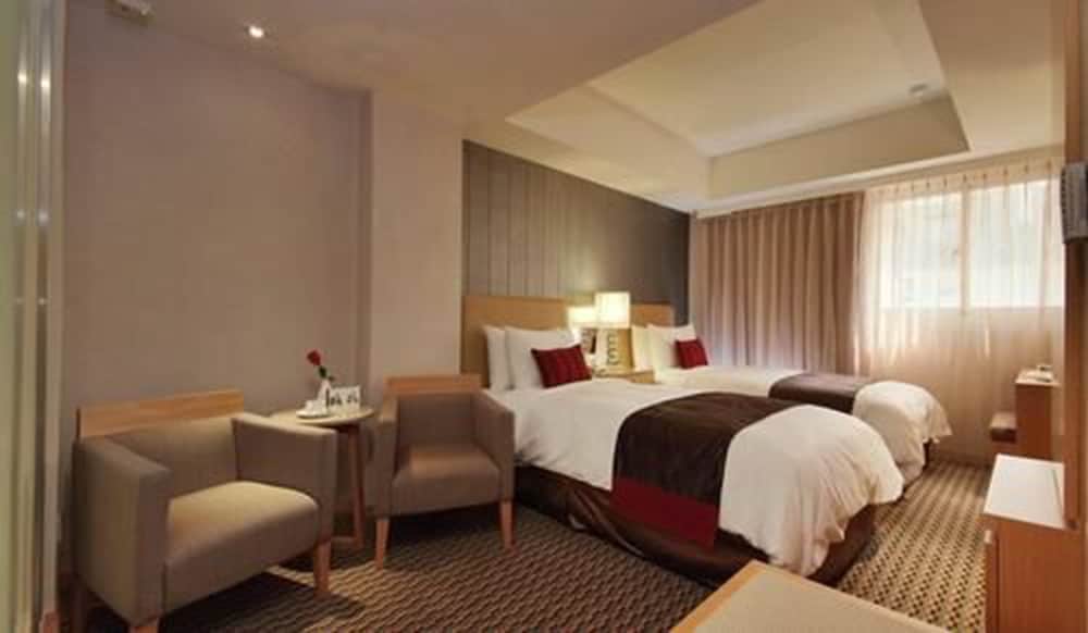 Tokyo International Hotel 13/58
