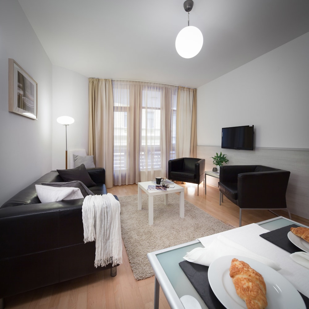 Lord Residence 26/58