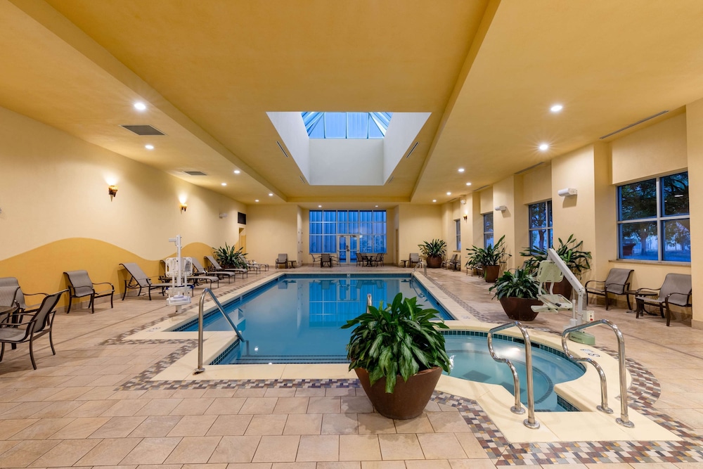 Wyndham Grand Oklahoma City Downtown 30/68