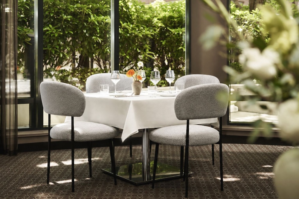 L'Hermitage Hotel 52/70