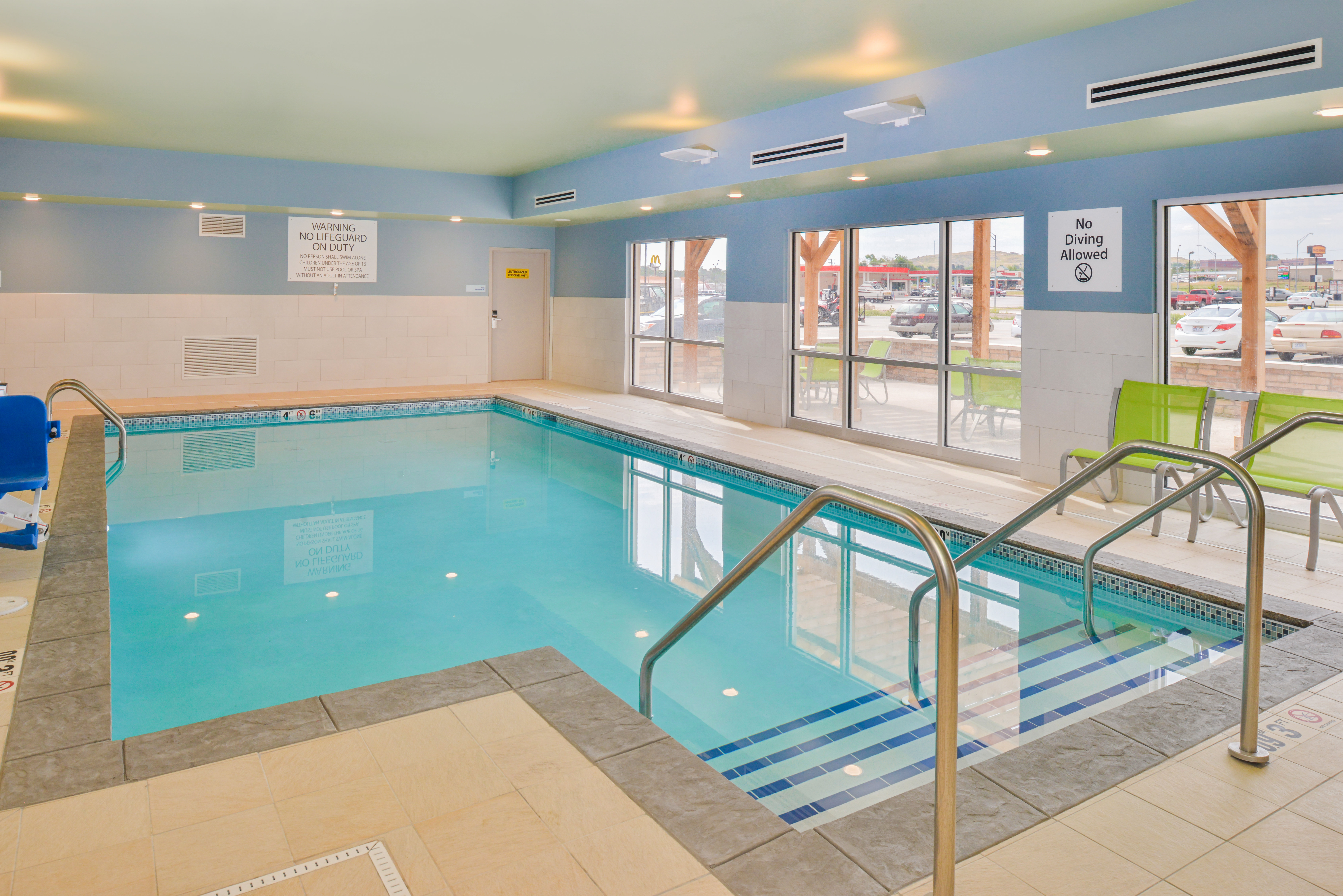 Holiday Inn Express Suites Chadron 33/76