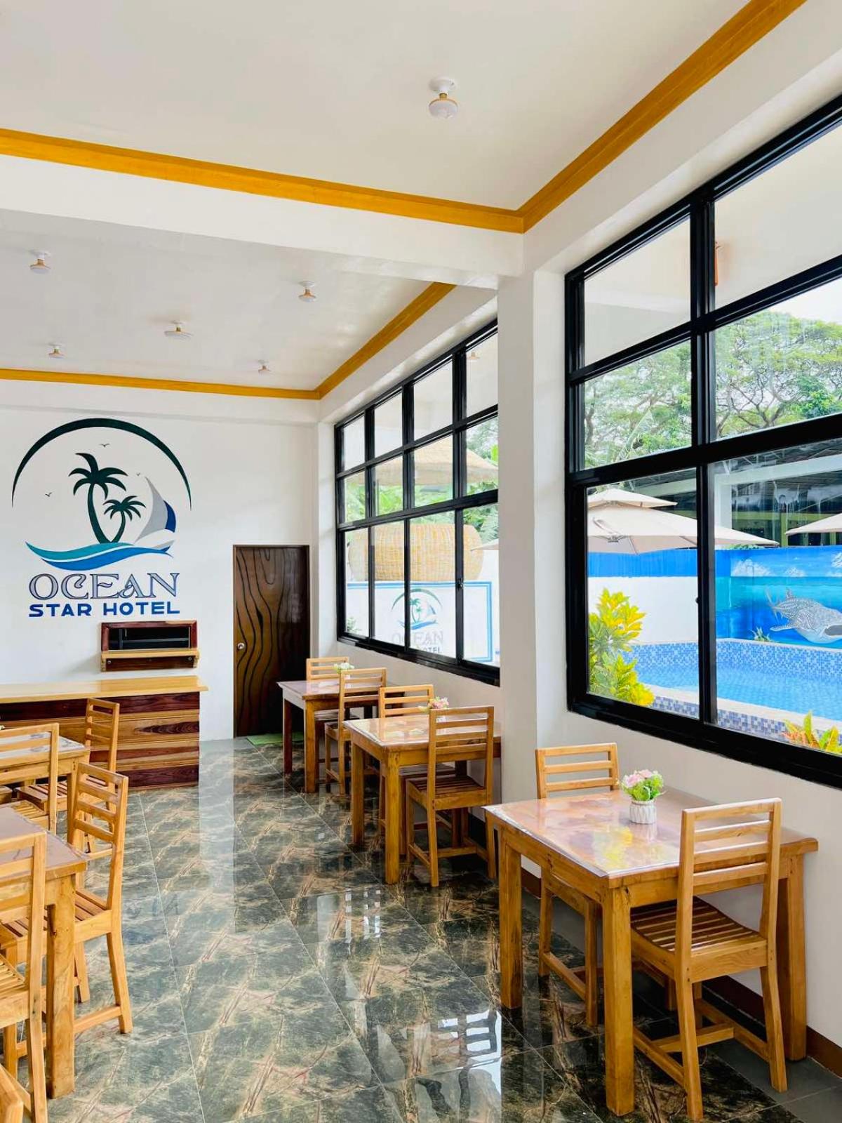 Ocean Star Hotel Coron 32/50