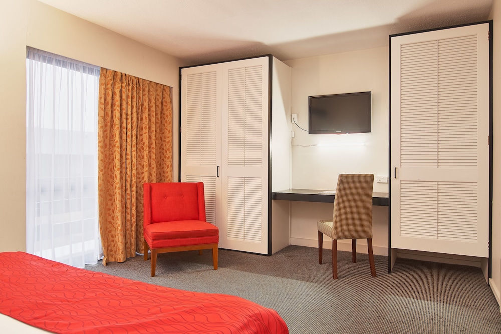 Hotel Carlton Mill 48/64