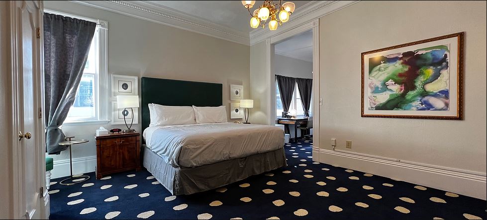 Suite, King Bed