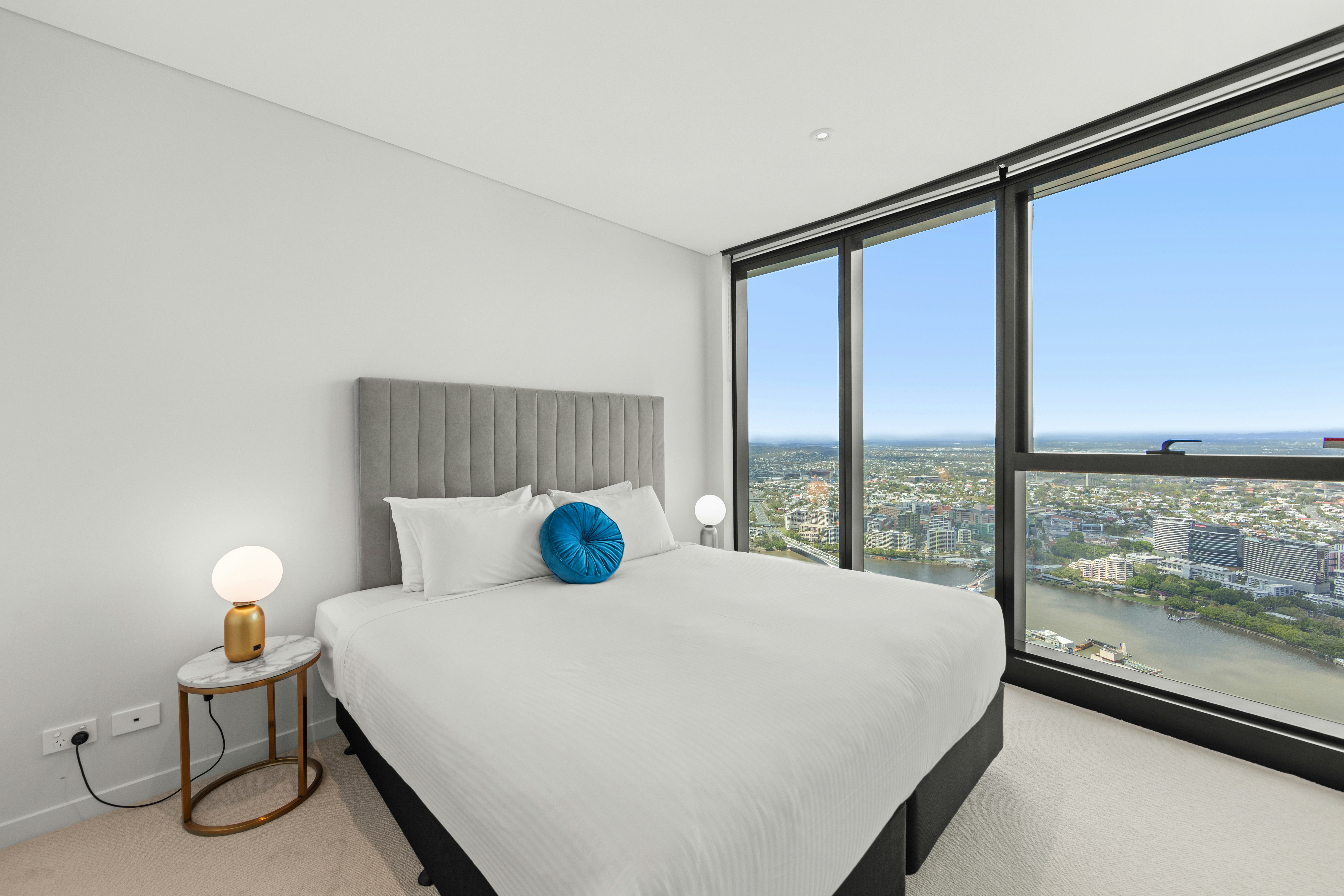 1 Bedroom, Sky High, Apartment