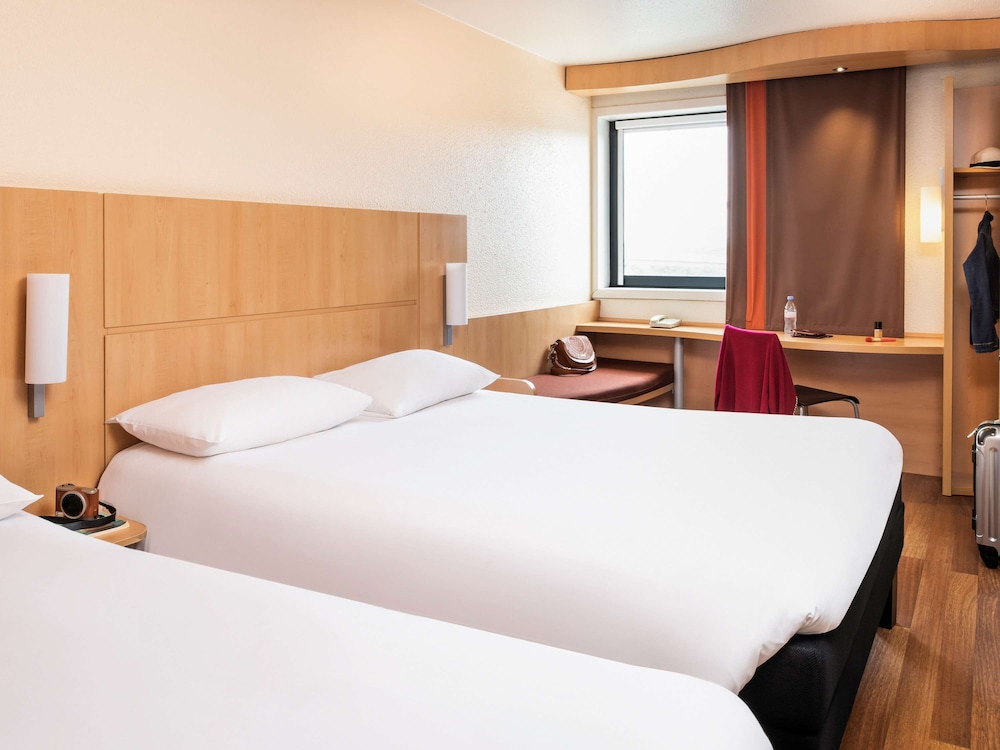 Ibis Creteil 15/68