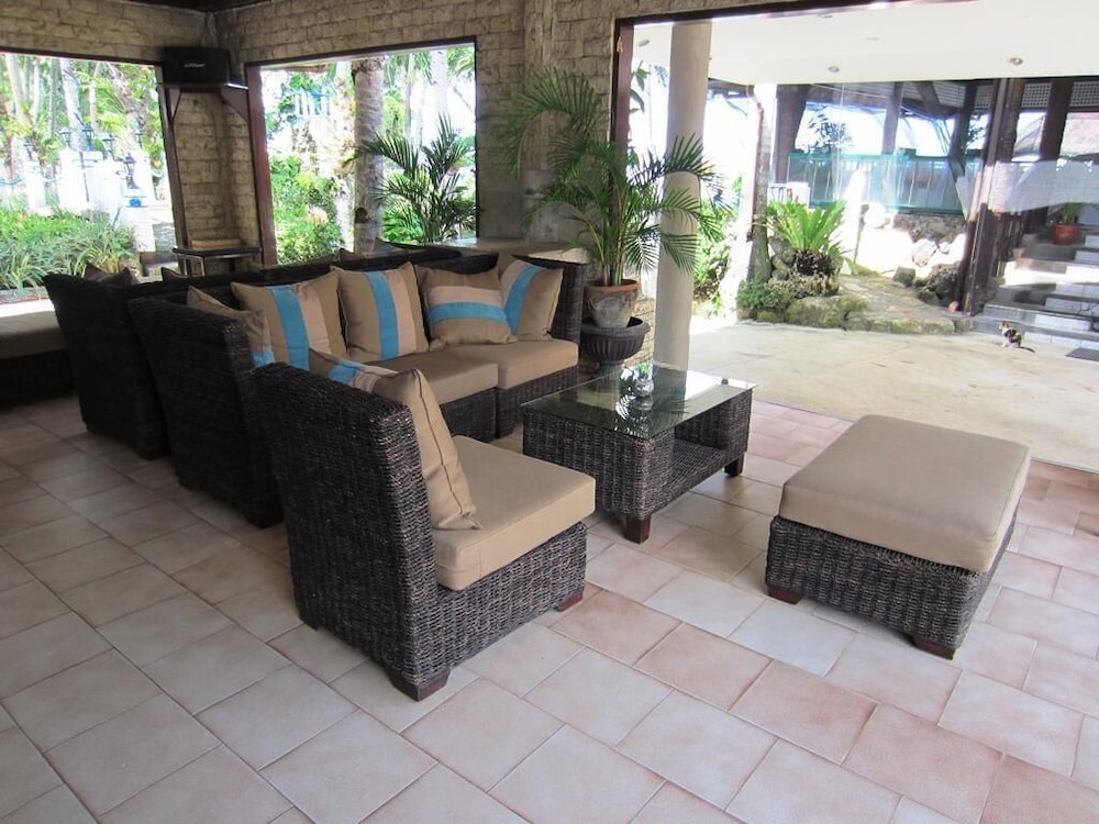 Estaca Bay Gardens Conference Resort 19/27