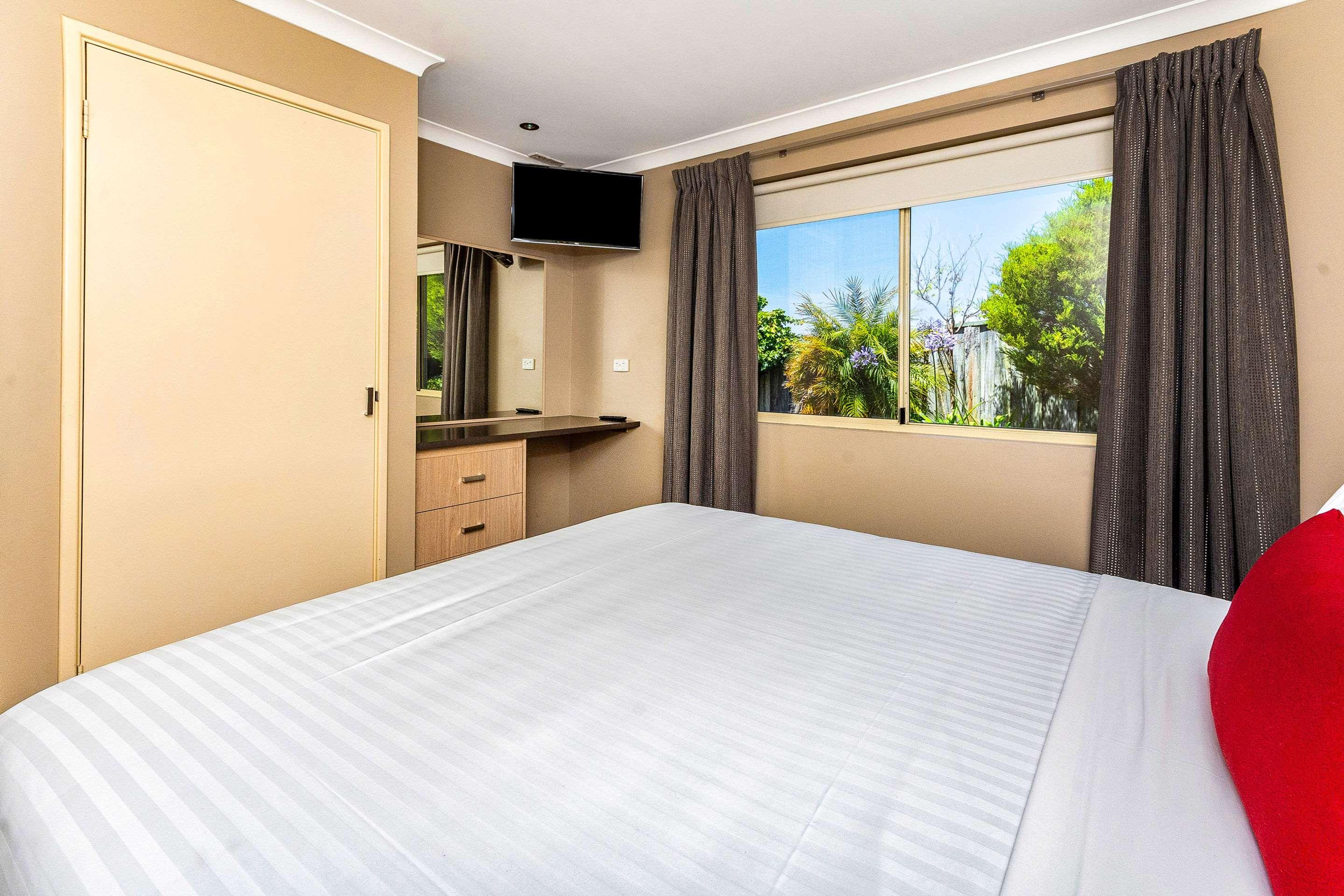 Upgrade, Suite, King Bed