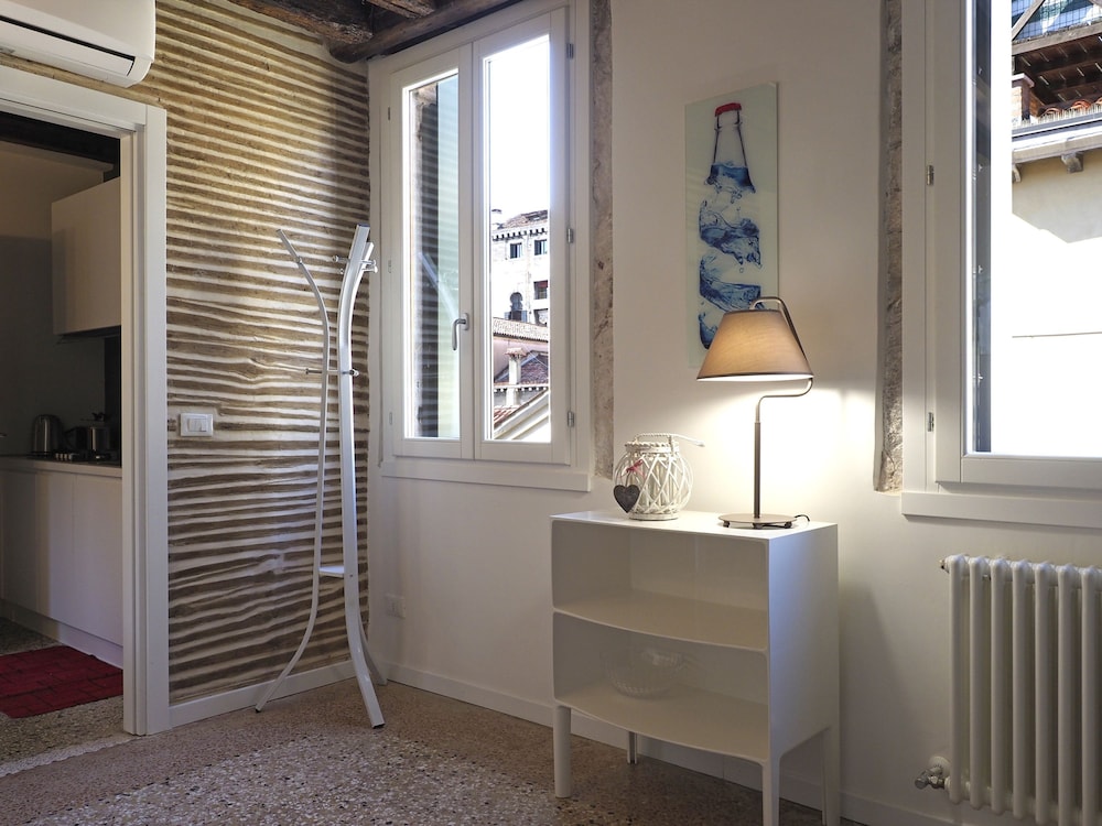 Majestic Rialto House 3/50