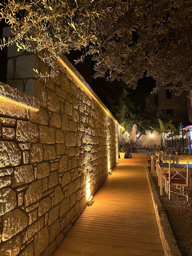 Kekik Alacati Otel 38/50