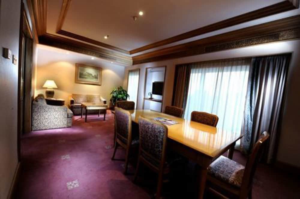 Riverside Majestic - Puteri Wing 43/60