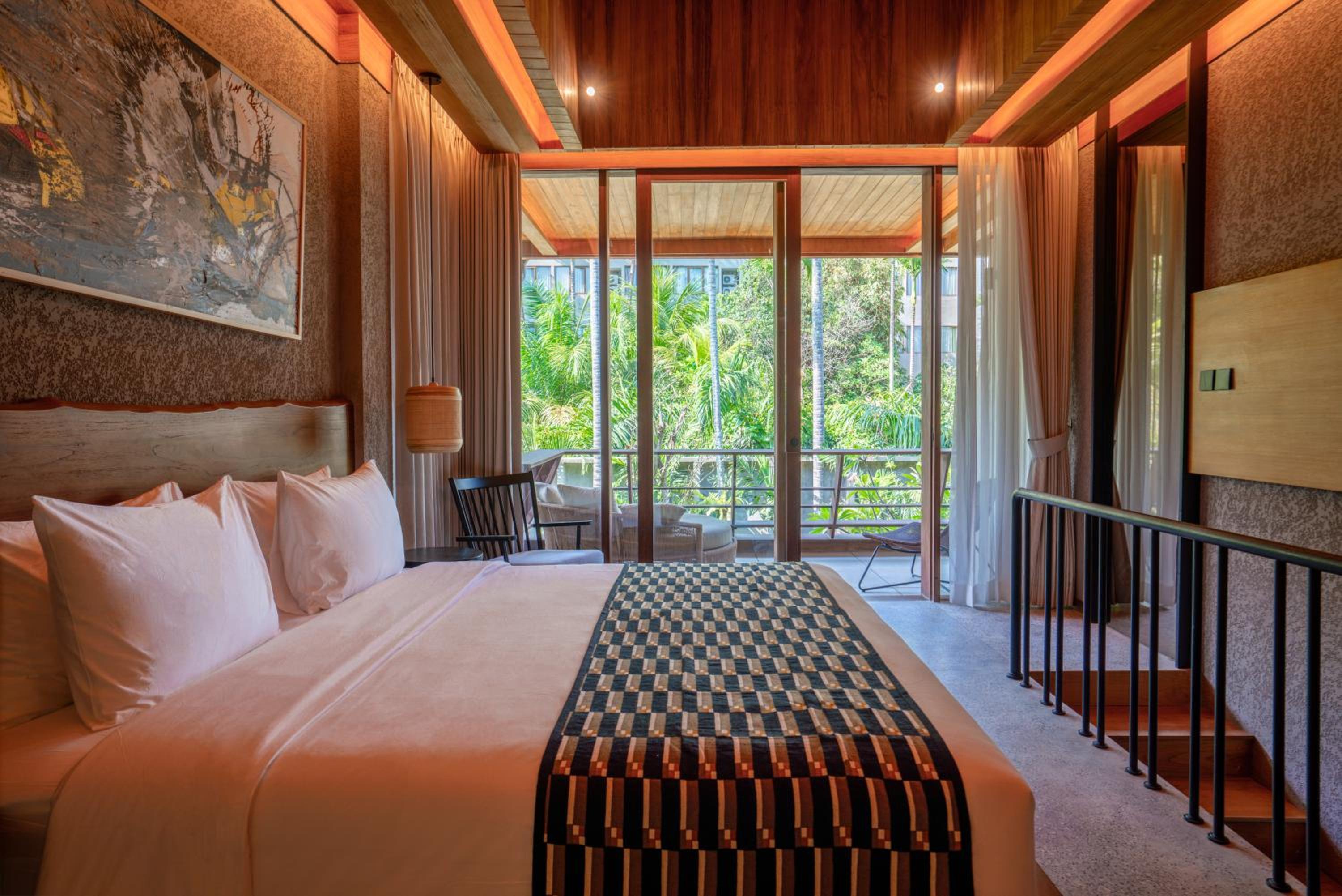Duplex, Executive, Suite, Queen Bed