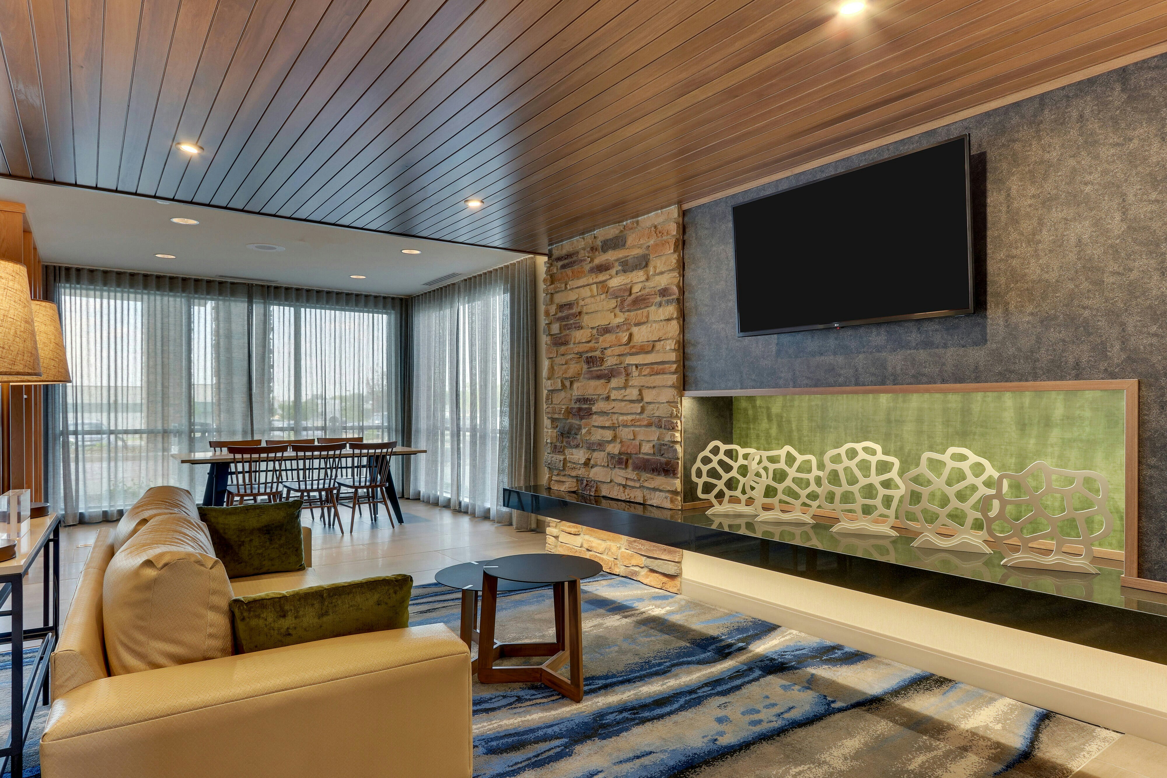 Fairfield Inn & Suites by Marriott Warsaw 42/47