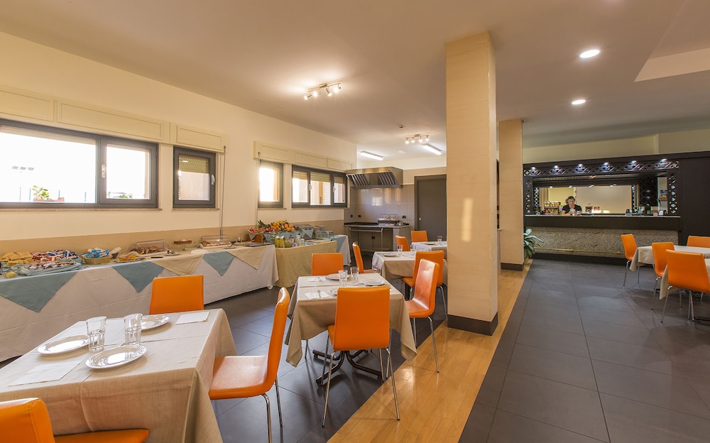 Hotel Residence Ulivi E Palme 54/71