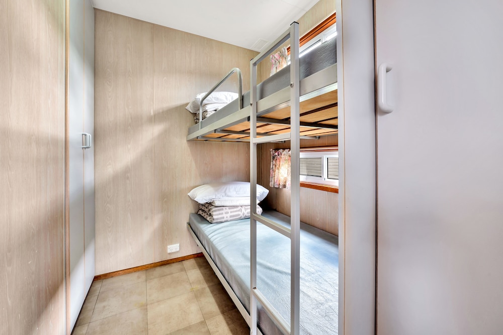 Eden Beachfront Holiday Park 20/50