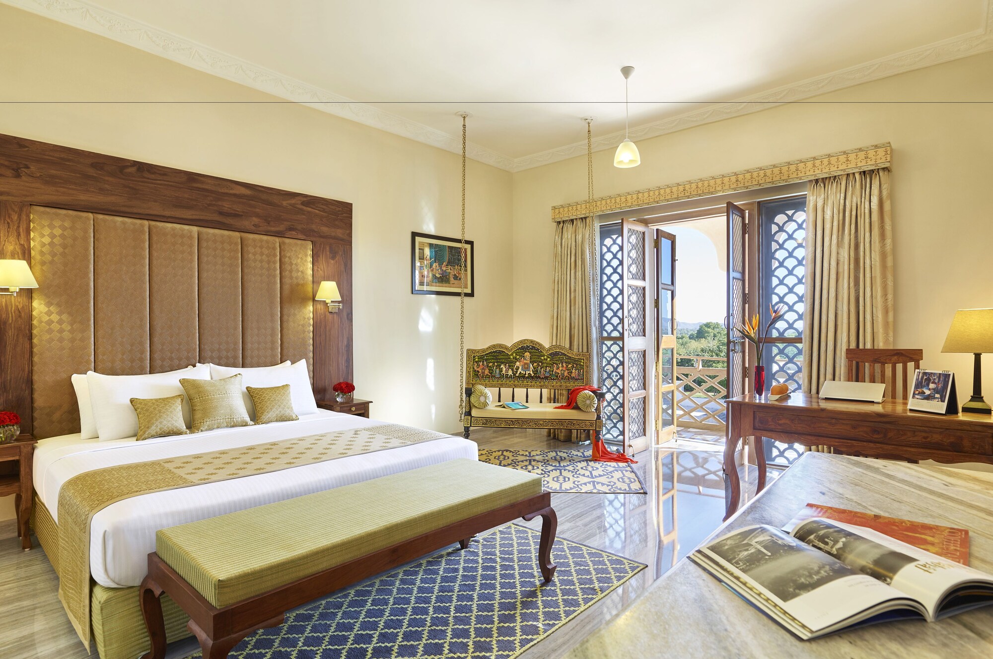 Deluxe, Double Bed