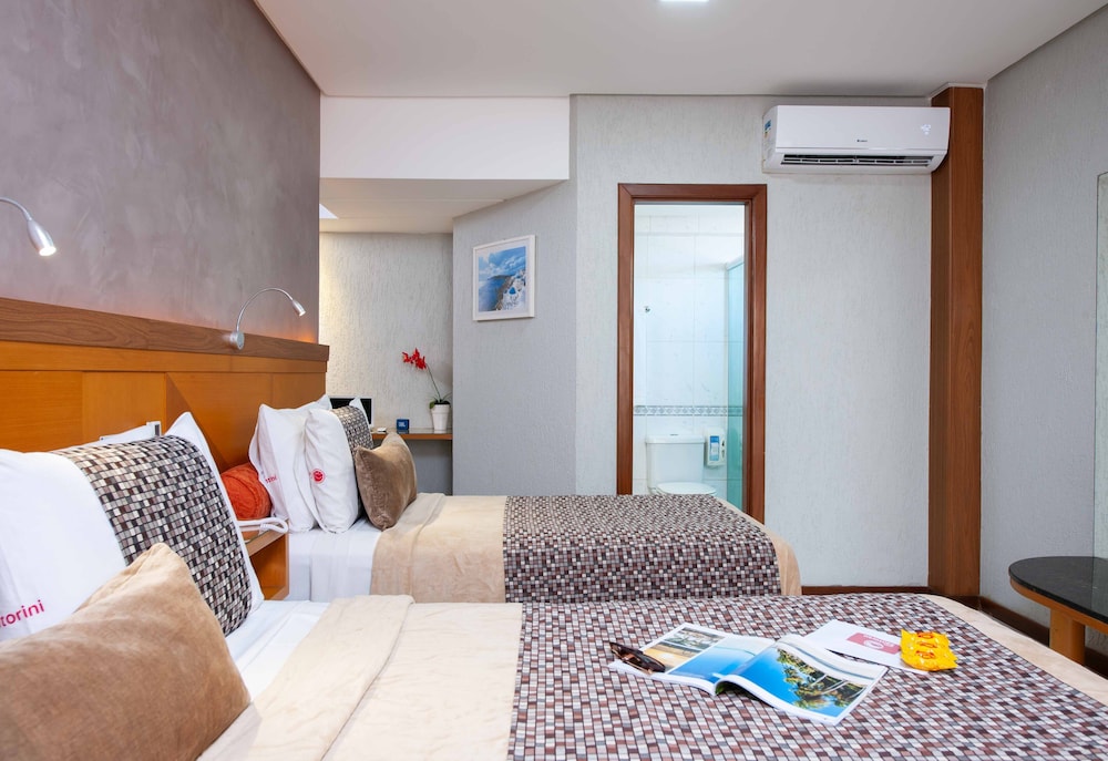 Hotel Santorini 32/72