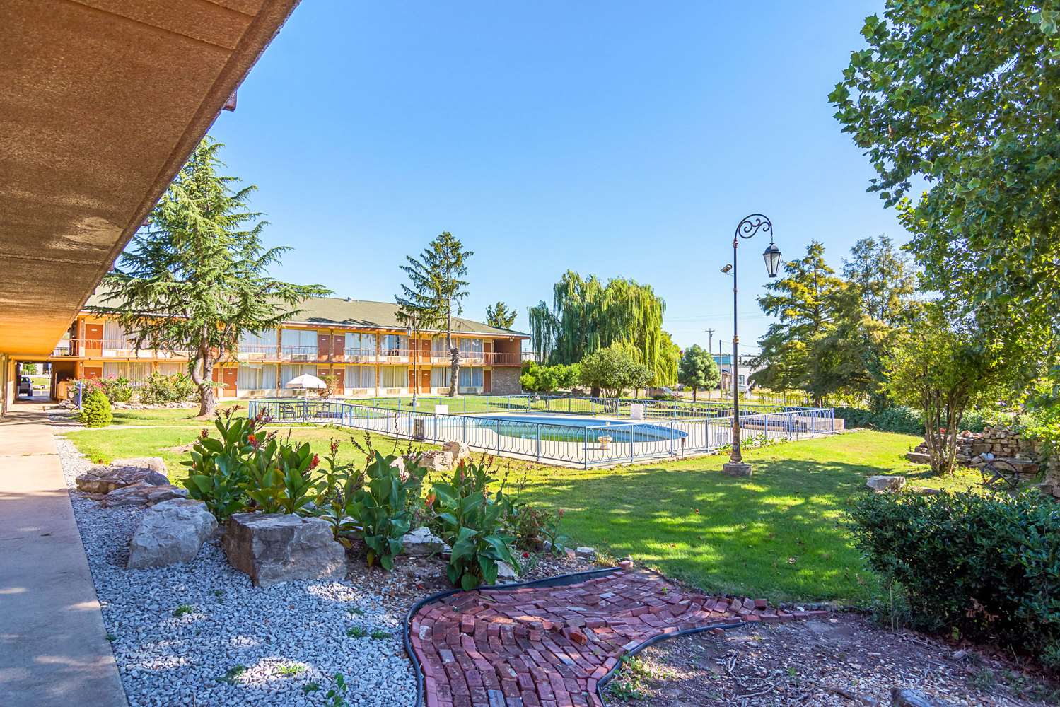Mountain Home Inn 13/13