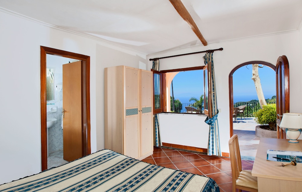 Hotel il Girasole 8/74