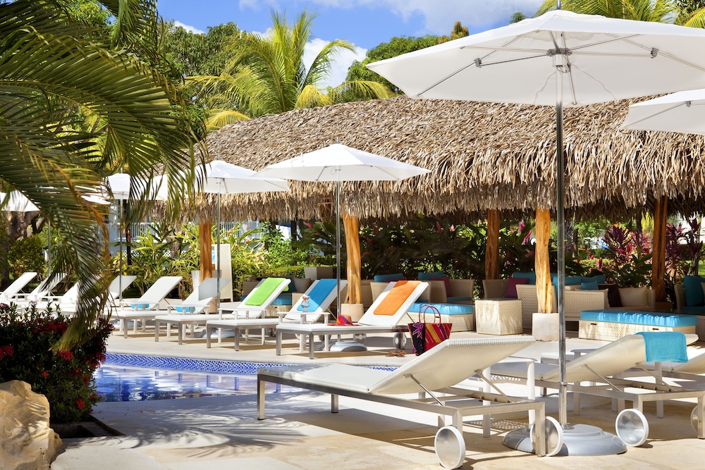 Azul Ocean Club Hotel 58/68