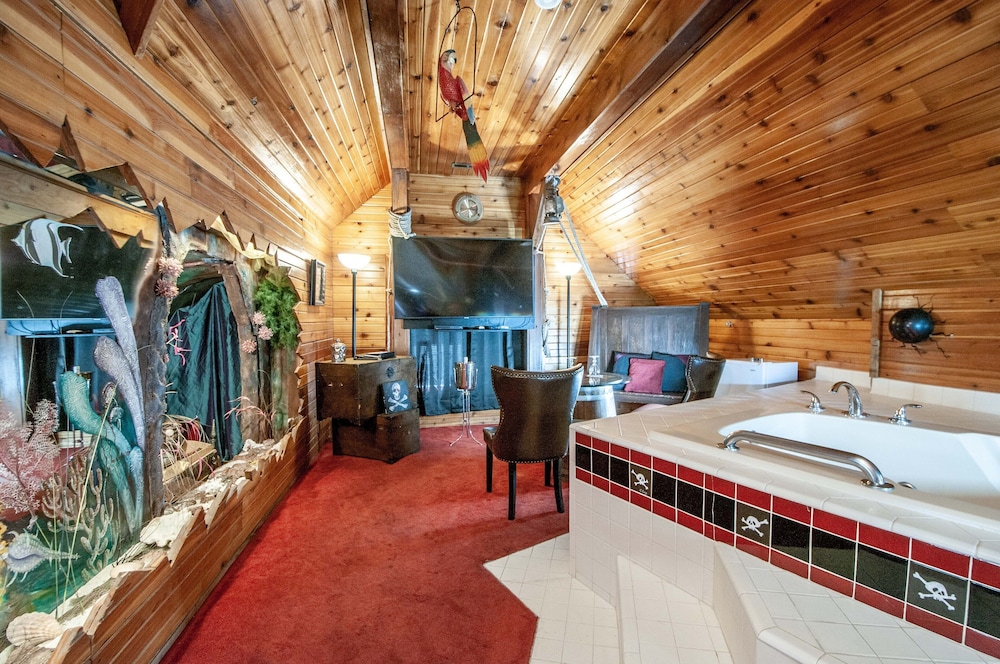 Paradise, Pirate, Queen Bed
