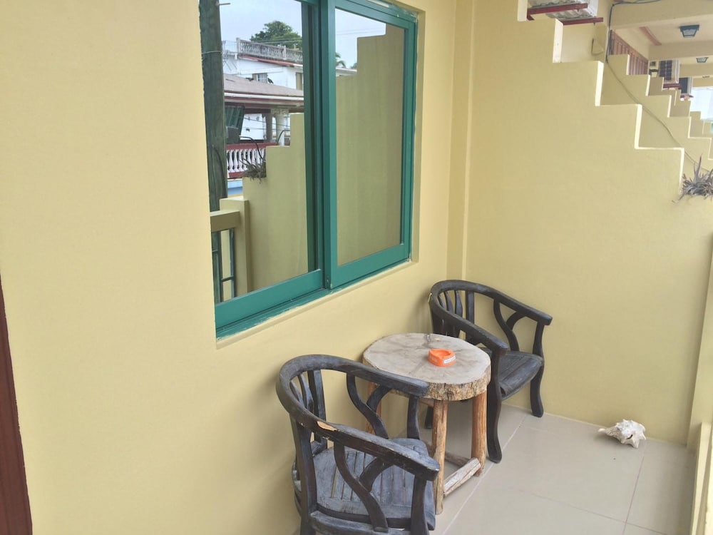 Caye Caulker Plaza Hotel 44/57