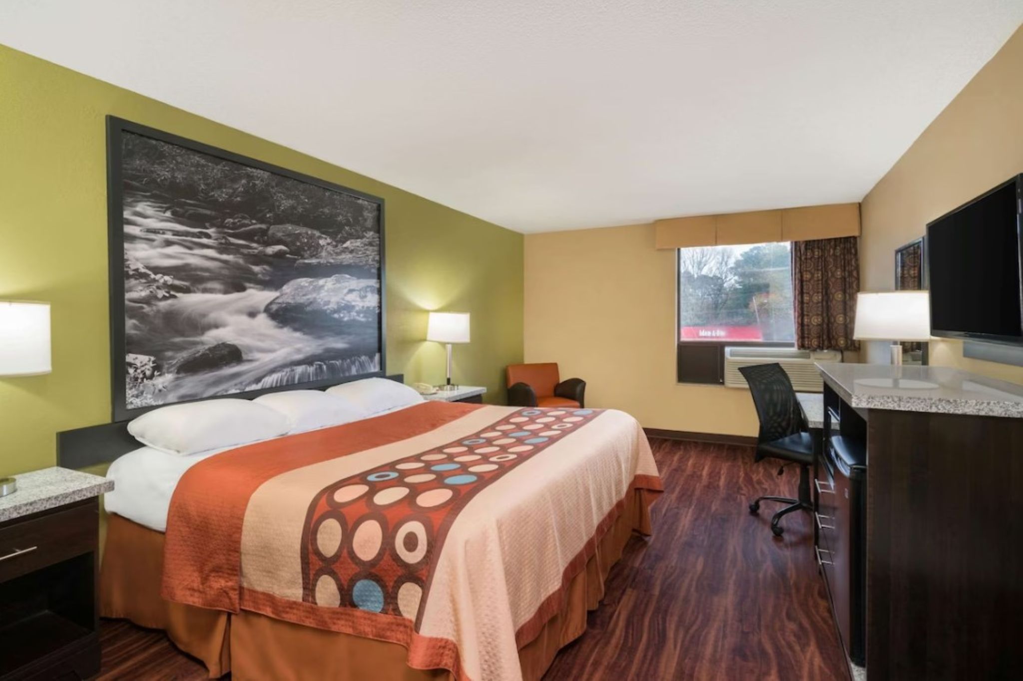 Super 8 by Wyndham Raleigh North East 19/32