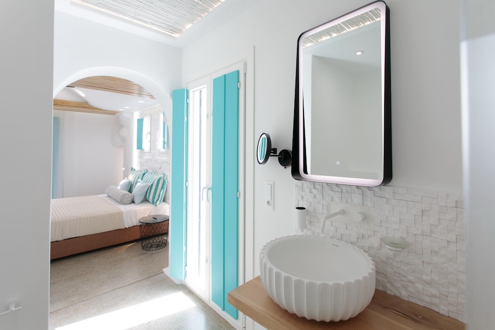 Majo Suites 60/60