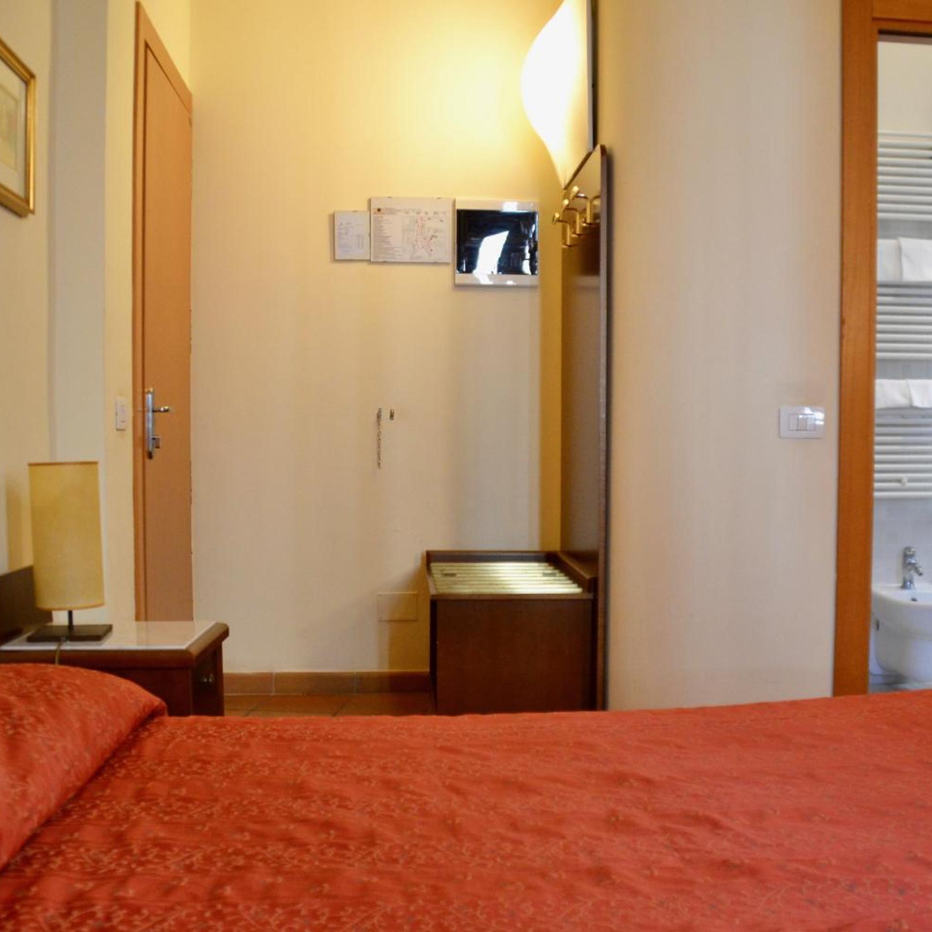 Hotel Italia 4/50