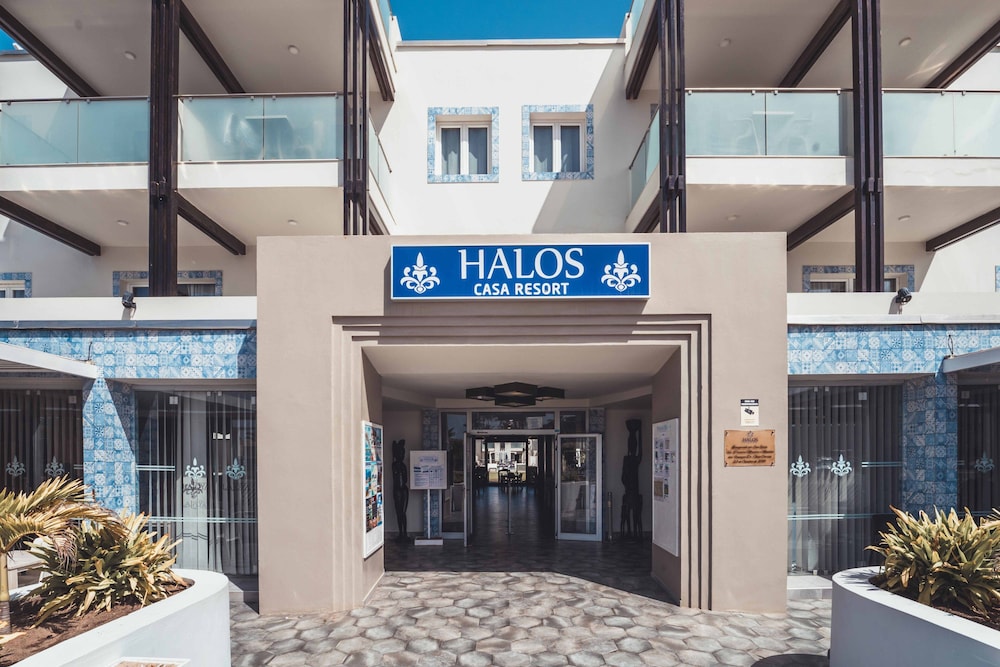 Halos Casa Resort 2/50