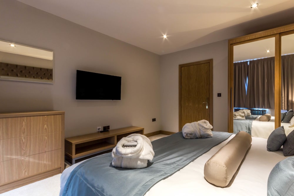 Basinghall Suites 6/33