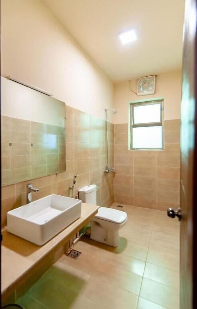 Shelton Guest House 54/54