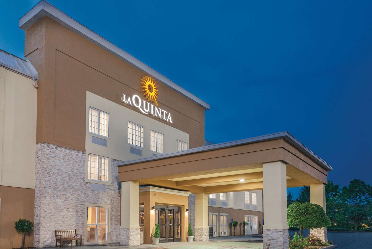 La Quinta Inn & Suites by Wyndham Knoxville North I-75 4/58