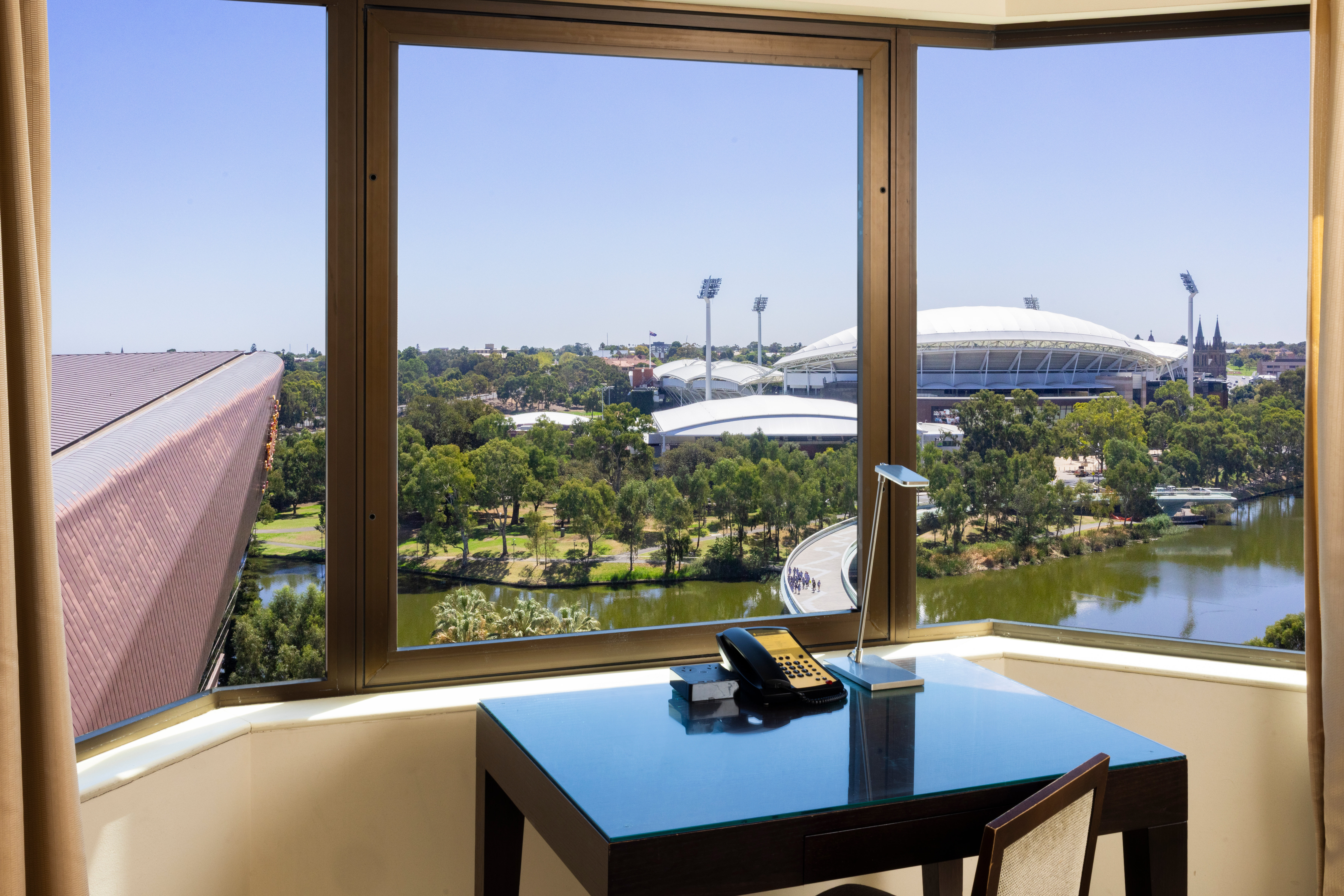 Intercontinental Adelaide 34/82