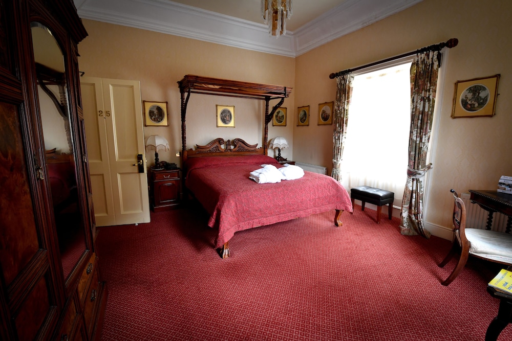 Abbey Hotel Roscommon 25/65