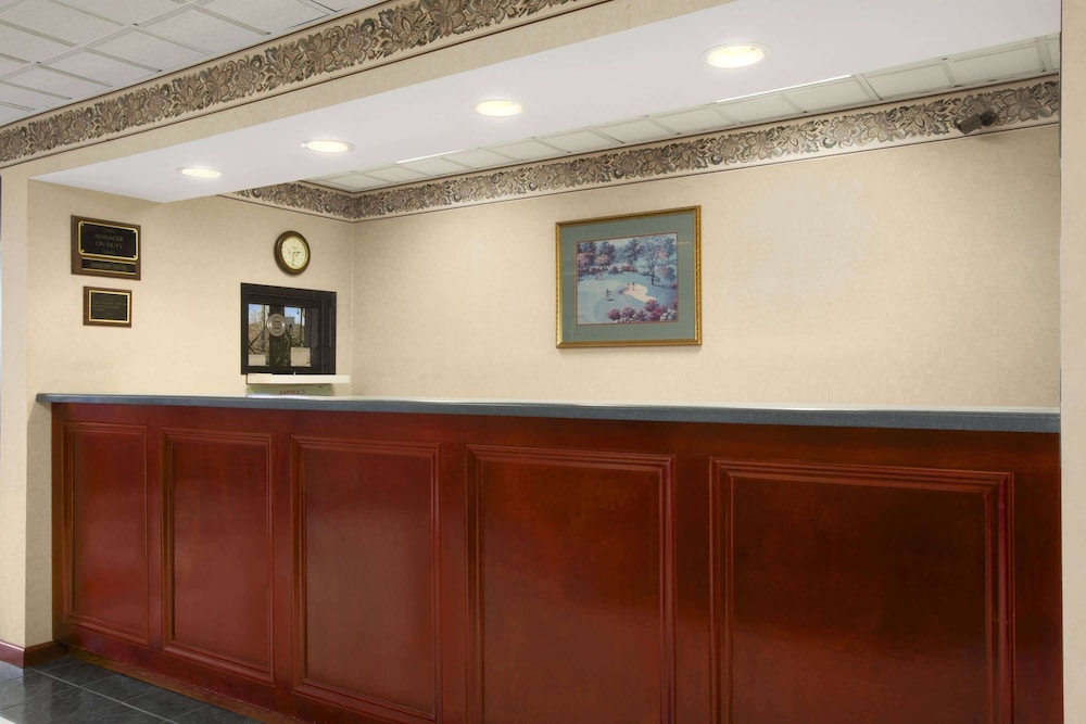Days Inn By Wyndham Lexington Sc 7/18