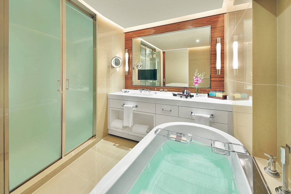 The Ritz-Carlton, Bahrain 6/50
