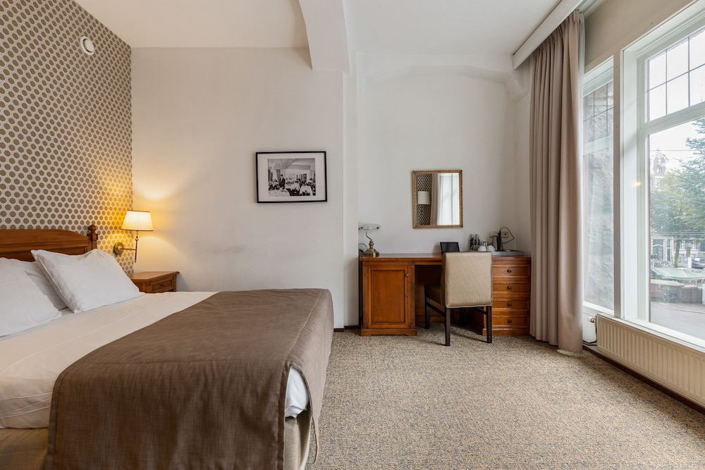COMFORT, QUEEN BED